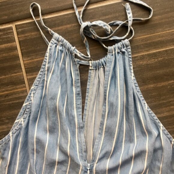 FATE  tencel blue/white striped jumpsuit with tie up halter neck size small - Picture 13 of 13